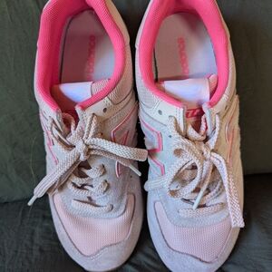 New Balance Women's Pink and Gray Sneakers
